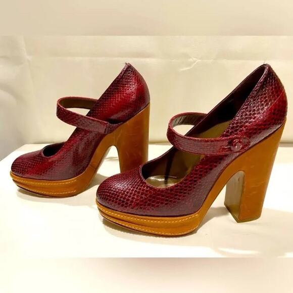 Marni Snakeskin Print Mary Jane Platform Heels in Red Size 36. - Picture 1 of 12